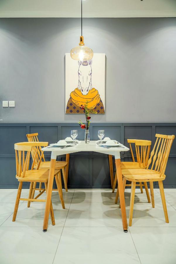 Moxy Hcmc Aparts - Vinhomes Central Park, Ice Rink Hô Chi Minh-Ville Extérieur photo