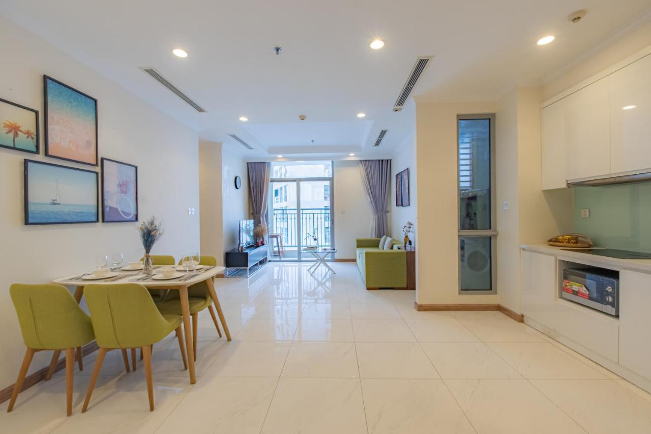 Moxy Hcmc Aparts - Vinhomes Central Park, Ice Rink Hô Chi Minh-Ville Extérieur photo