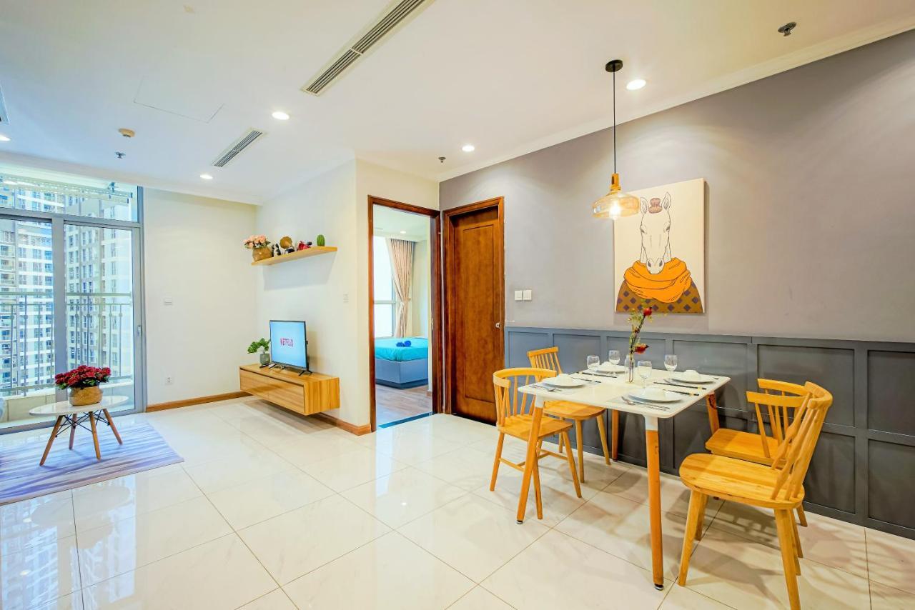 Moxy Hcmc Aparts - Vinhomes Central Park, Ice Rink Hô Chi Minh-Ville Extérieur photo