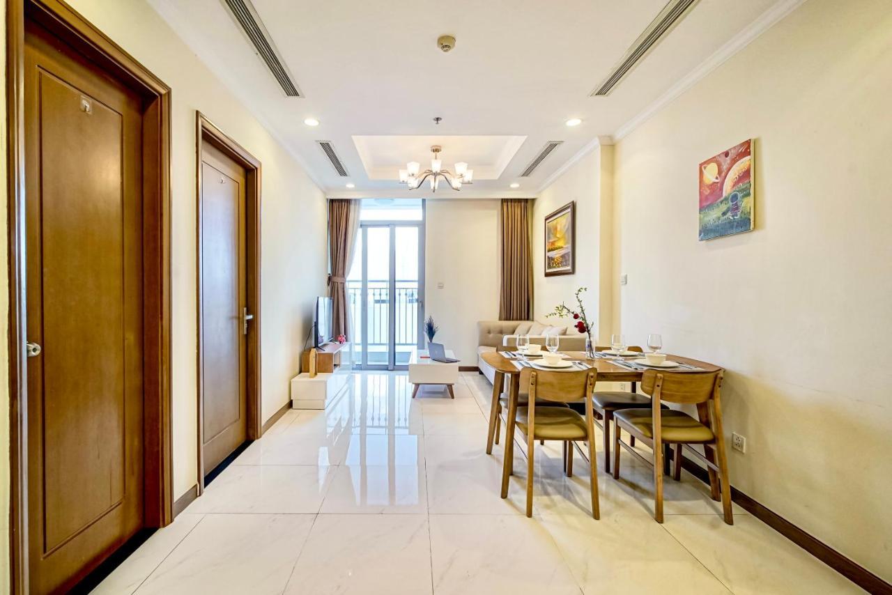 Moxy Hcmc Aparts - Vinhomes Central Park, Ice Rink Hô Chi Minh-Ville Extérieur photo